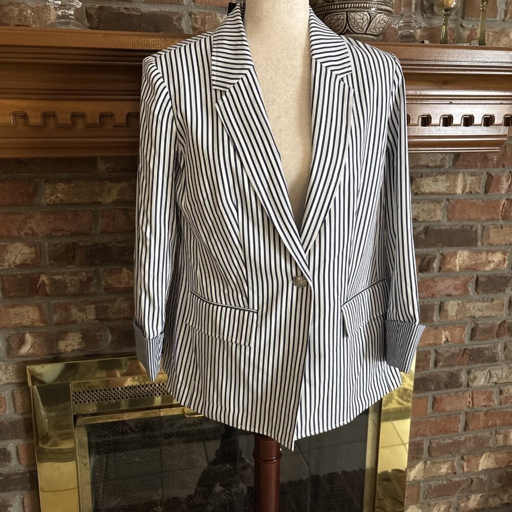 Jones New York  Blue & White Striped Blazer Summer Fashion Size 4 NWT